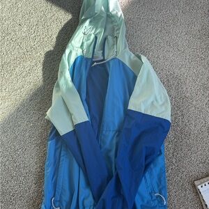 Size small Columbia light jacket